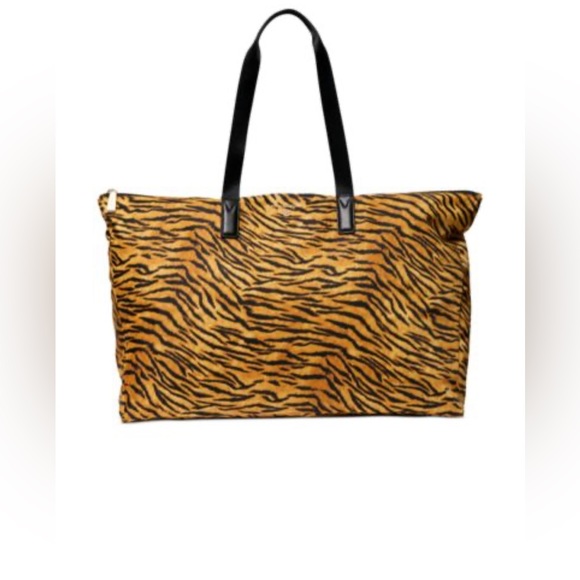 Micheal Kors Animal Print Jet Set Travel Packable Tote - Picture 6 of 9